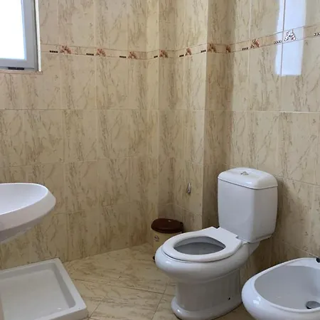 호텔 The First Sarandë