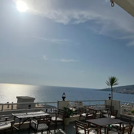 Hotel The First Sarande